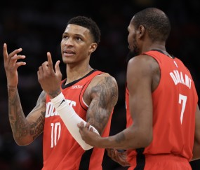 乐鱼体育入口-小贾三分10中1！夹KD无限放空小贾 空间差&amp;无发牌手导致逻辑闭环