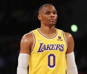 乐鱼体育在线登陆-韦少妻子回击名嘴 称自己和家人遭死亡威胁