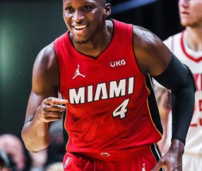 乐鱼体育入口-时隔333天重返赛场！奥拉迪波用暴扣宣布回归